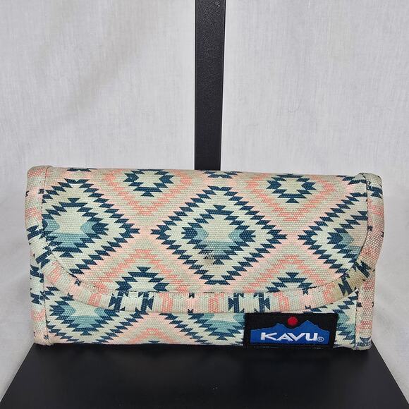 Kavu Tri-Fold Wallet Cotton Pink White Blue Geo Aztec - Picture 1 of 13
